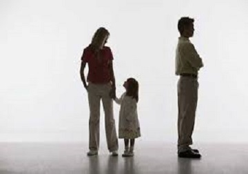 Tư vấn về thay đổi người trực tiếp nuôi con sau ly hôn